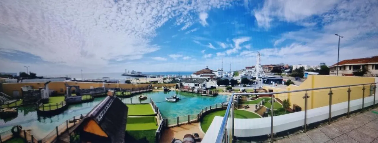 3 Minute Walk To Beach - Couldn'T Be Much Closer To Sea Apartment Bournemouth United Kingdom